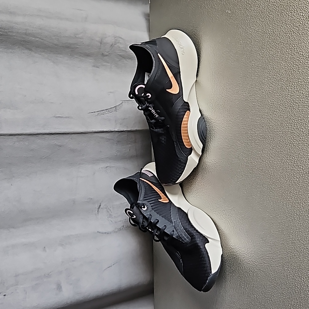 Womens Nike Superrep Go
